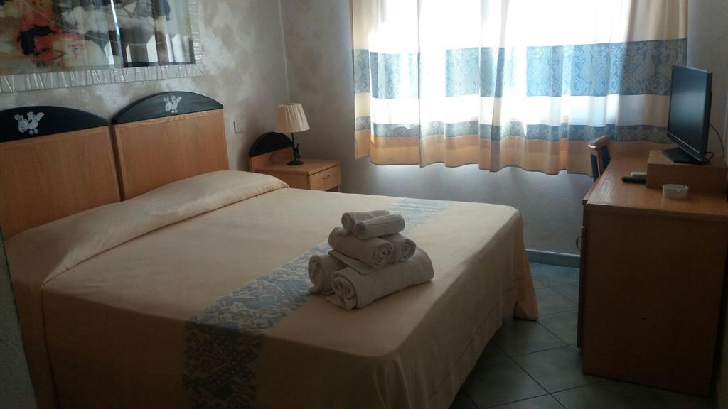 Hotel Villa Del Mare Sìnnai Kültér fotó